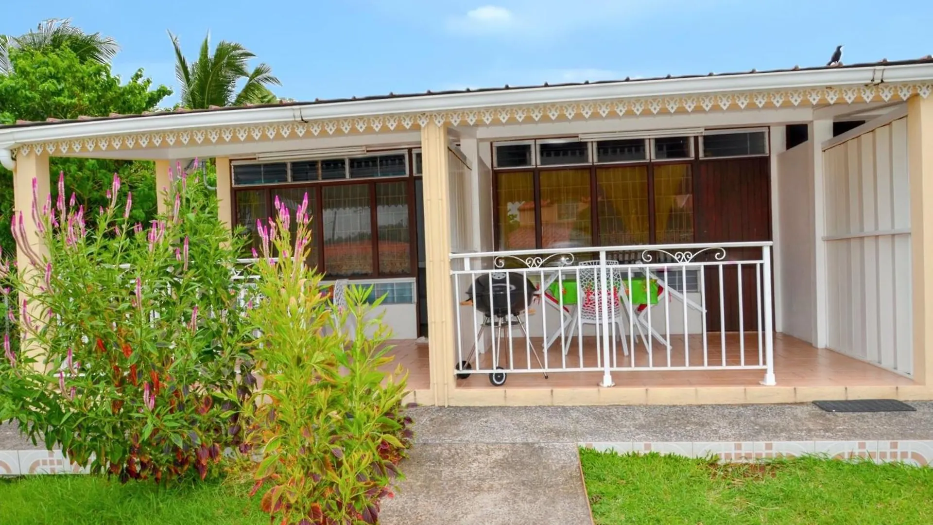 Apartament Studio Cocooning A Saint Anne / 27 M² / Jardin Fleuri Sainte-Anne Martynika